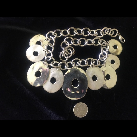 EUC Silver Tone Necklace - Picture 2 of 3